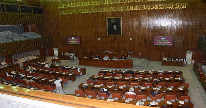 خیبرپختونخوا اسمبلی میں منتخب 5 آزاد سینیٹرز نے باقاعدہ پی ٹی آئی میں شمولیت اختیارکرلی