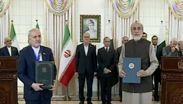 پاکستان اور ایران کے درمیان 13 معاہدوں اور مفاہمت کی یادداشتوں پر دستخط