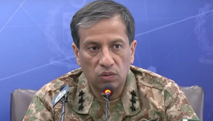 غیر قانونی افغان باشندے اور بھارتی فوجی افسران پاکستان میں دہشتگردانہ کارروائیوں میں ملوث ہیں، ڈی جی آئی ایس پی آر