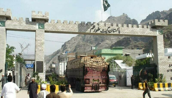 پاکستان اور افغانستان کے مابین دوطرفہ تجارت معطل