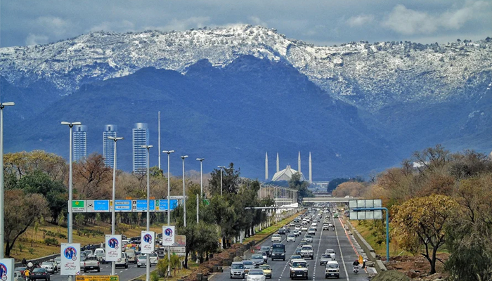 اسلام آبادمیں داخل ہو نے والی گاڑیوں کیلئے ای ٹیگ اسٹیکر لازمی قرار،جا نئے کب اور کہاں سے ملیں گے