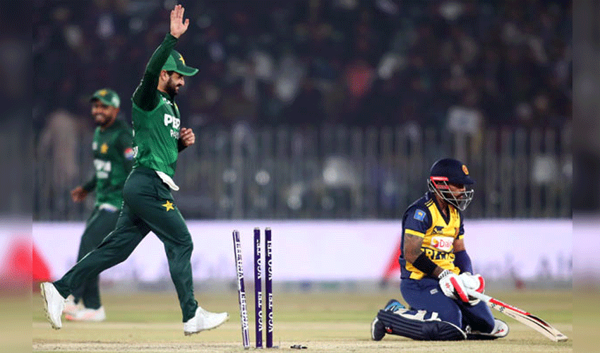 سہ ملکی سیریز: پاکستان نے سری لنکا کو 7 وکٹوں سے شکست دیدی