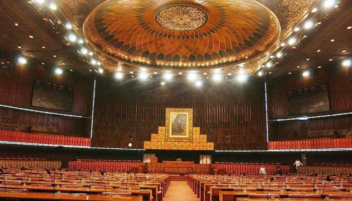 نئے نوٹیفکیشن کے بعد آرمی چیف کی مدت دوبارہ سے شروع ہوگی