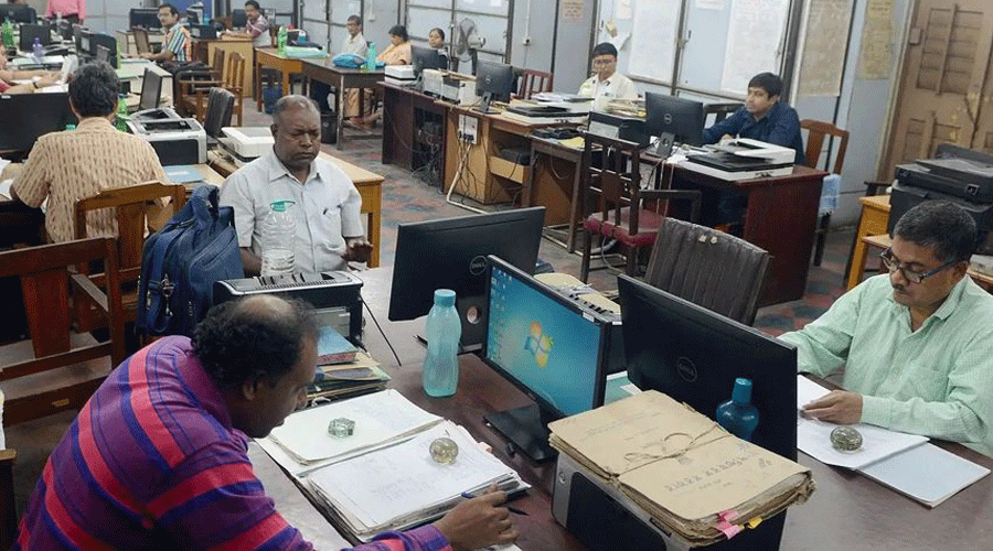 ہفتے اور اتوار کی چھٹی بند